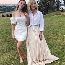 Chloe Lattanzi sand mum Olivia Newton-John.