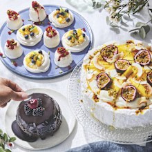 Christmas pudding, pavlova