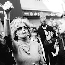Actress Jane Fonda attends the women's march in Los Angeles on January 21, 2017 in Los Angeles, California.  