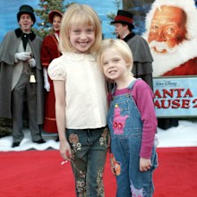 Dakota Fanning and Elle Fanning