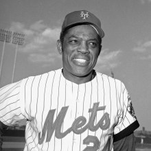 New York Mets' Willie Mays poses on May 12, 1972 in New York.