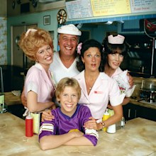ALICE cast from left to right:  Polly Holliday as 'Flo' Florence Jean Castleberry; Vic Tayback as diner owner Mel Sharples; Philip McKeon as Alice's son Tommy; Linda Lavin as Alice Hyatt; and Beth Howland as Vera Louise Gorman. January 1, 1979