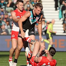 Tempers flare between Peter Ladhams and Ollie Wines.