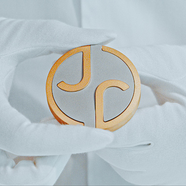 Jaguar's new logo