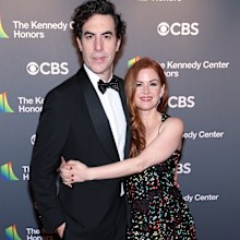  Sasha Cohen and Isla Fisher attend the 45th Kennedy Center Honors ceremony at The Kennedy Center on December 04, 2022 in Washington, DC. 