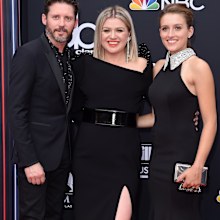 Kelly Clarkson, Brandon Blackstock and Savannah Blackstock at the 2018 Billboard Music Awards at MGM Grand Garden Arena on May 20, 2018 in Las Vegas, Nevada.  