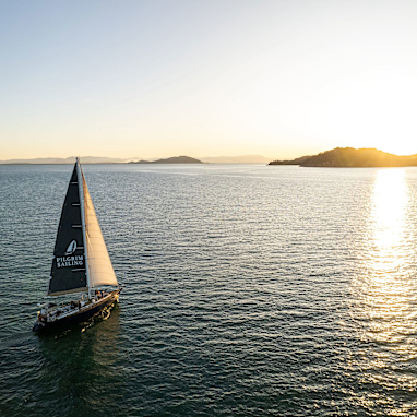 Sail around Magnetic Island