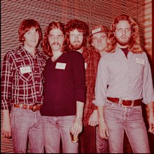 (MANDATORY CREDIT Koh Hasebe/Shinko Music/Getty Images) Eagles at Press conference, Tokyo, February 1976. (Photo by Koh Hasebe/Shinko Music/Getty Images)
