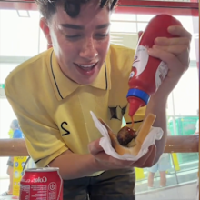 James Charles Bunnings Sausage sizzle