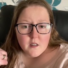 mother fat shamed while out with daughters