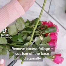 Melbourne mum makes supermarket flowers look professional