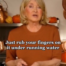 Martha Stewart garlic smell hack