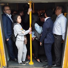 190429 Sydney train delays power outage urgent repairs public transport news Australia