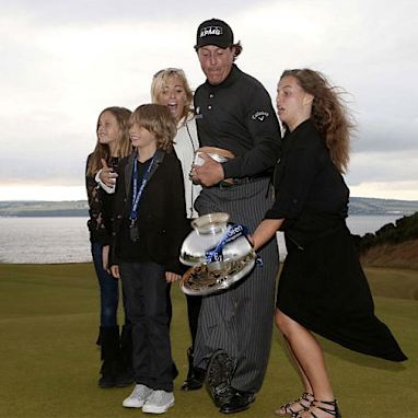 Phil Mickelson took care of business at the Scottish Open ... but the trophy?