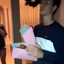 Prom proposal goes wrong in the most hilarious way possible