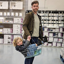 Dad admits he can’t tell his twins apart