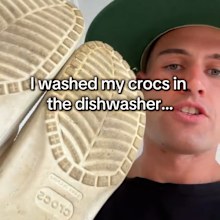 Washing crocs in dishwasher