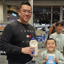 Aldi dad budget grocery shopping