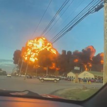 A United Parcel Services (UPS) MD-11 plane has crashed shortly after take off near the Louisville, Kentucky, airport, according to preliminary information, a source said.