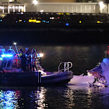Washington DC plane crash wreckage cropped