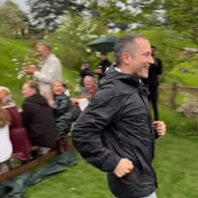 Elijah Wood crashes Hobbiton wedding