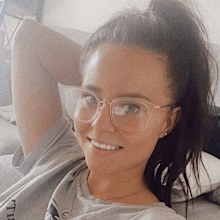 Holly Prassler diagnosed with MS following symptoms