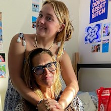 Brooke Shields moves eldest daughter into college