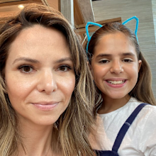Carolina with her daughter