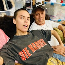 Tallulah Willis, dad Bruce Willis, photo