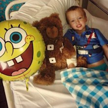 Young son of mother with hypermobility