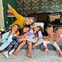 Isaacs with er children Milla, 11, Honey, eight, Indie, seven, Ryder, five and Piper, two. 