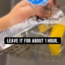 Lemon vinegar cleaning hack showerhead
