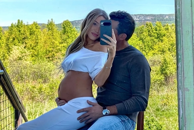 Alex Cooper and Matt Kaplan announce they are having a baby