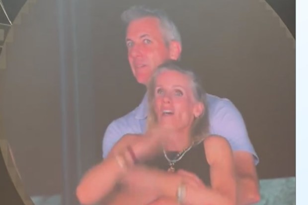 Coldplay Boston concert kiss cam