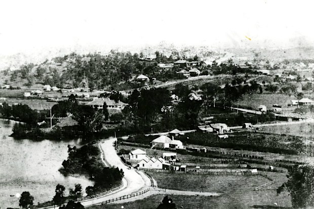 The historic road, now Kingsford Smith Drive in Brisbane, as seen in 1882.  (Image: AAP/Brisbane City Council)