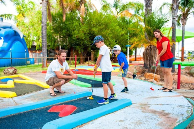 Discovery Parks holiday park mini golf