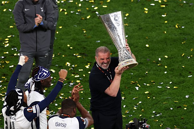 Ange Postecoglou with the UEFA Europa League trophy.
