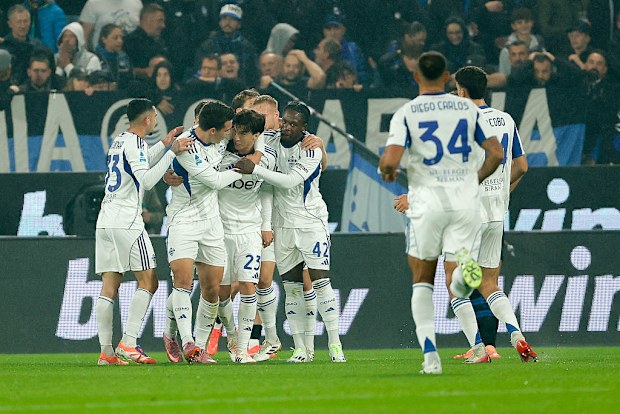 Maximo Perrone of Como 1907 celebrates after scoring a goal in the Serie A.