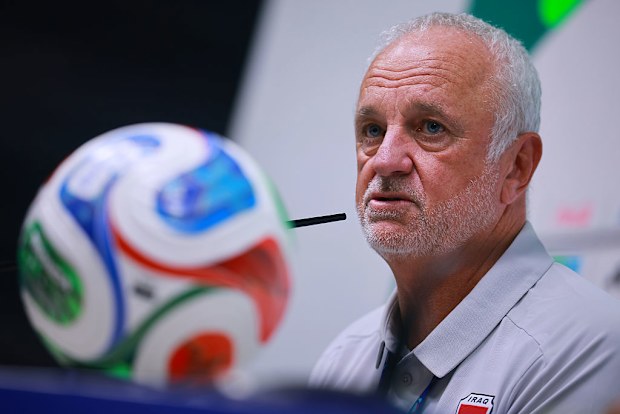 Graham Arnold at Estadio Monterrey.