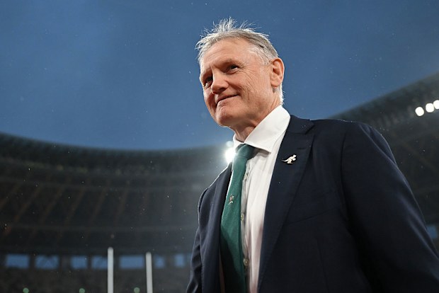 Joe Schmidt, Avustralya'nın 19-15 zaferinden sonra kutlama yapıyor.