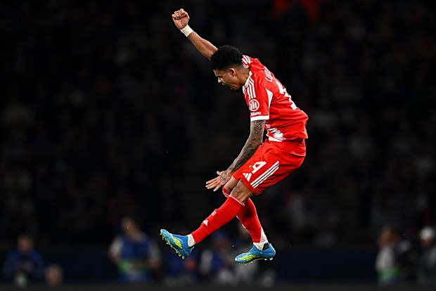 Luis Diaz of Bayern Munich celebrates scoring his team's fourth goal.