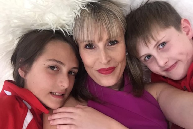 Sharon Muscet with er children