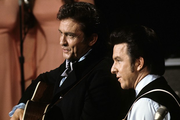 THE JOHNNY CASH SHOW - Airdate: March 24, 1971. (Photo by ABC Photo Archives/Disney General Entertainment Content via Getty Images) JOHNNY CASH AND BROTHER TOMMY CASH