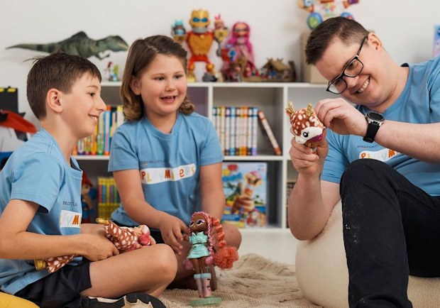 Johnny Ruffo with the Amazon Australia Starlight Foundation playmakers.