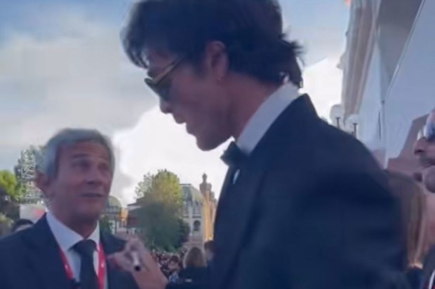 Jacob Elordi's tense exchange with Venice Film Festival official