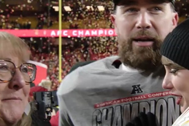 Taylor Swift, Travis Kelce and Donna Kelce