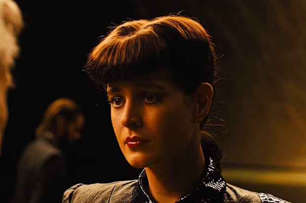 Sean Young's character was recreated with VFX in 'Blade Runner 2049'.