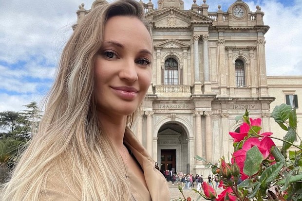 Influencer Yulia Burtseva