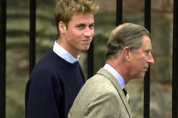 Prince William arrives at St Andrew's University with Prince Charles in 2001