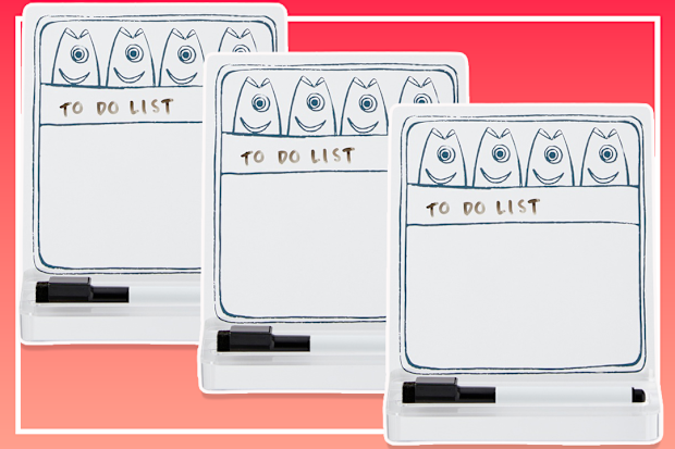 9PR Typo memo stand
